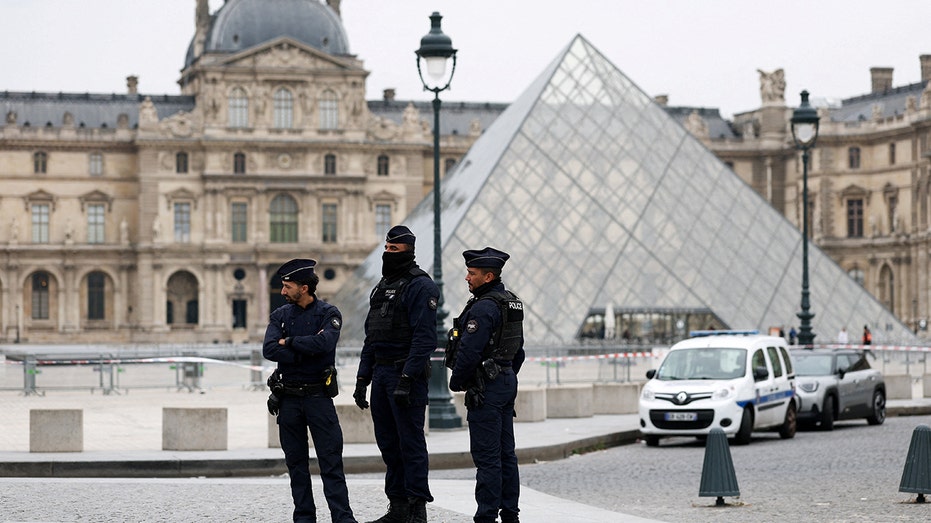 reporter’s-notebook:-a-paris-jewel-heist-straight-out-of-the-movies