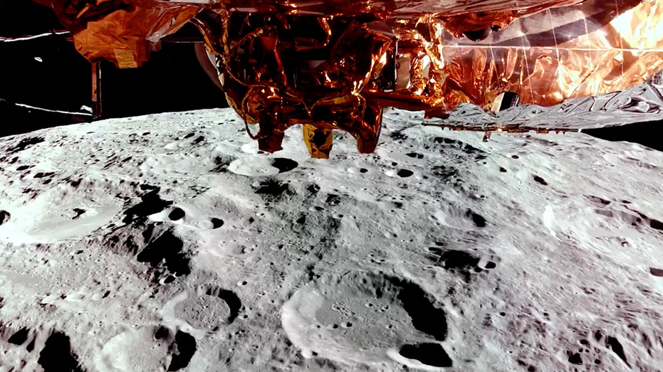 private-lunar-lander-blue-ghost-lands-on-the-moon-with-equipment-for-nasa