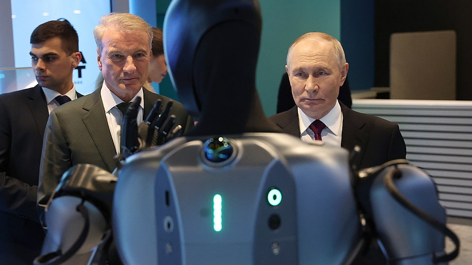 putin-calls-dancing-russian-robot-‘very-beautiful’-in-awkward-ai-conference-moment