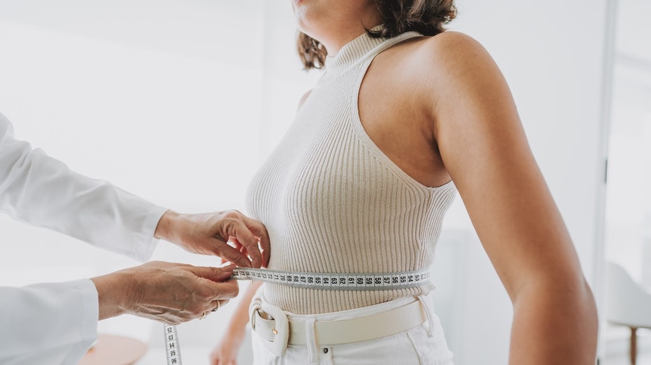 new-weight-loss-shot-shows-major-fat-reduction,-but-experts-urge-caution