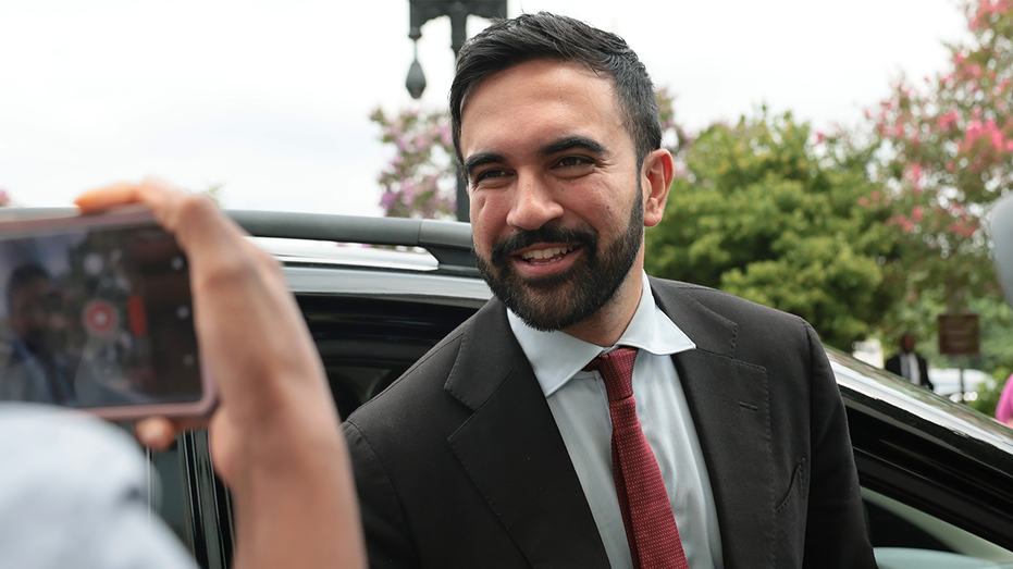 mamdani’s-socialist-allies-embrace-watchdog’s-warning-about-their-key-motive:-‘recruitment-ad-unlocked’