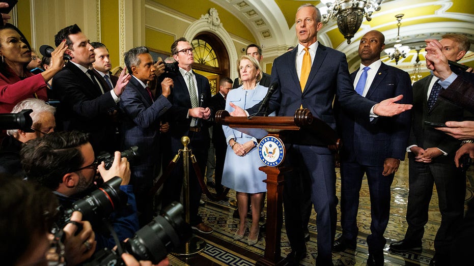 senate-republicans-plot-longer-term-funding-bill-as-government-shutdown-continues