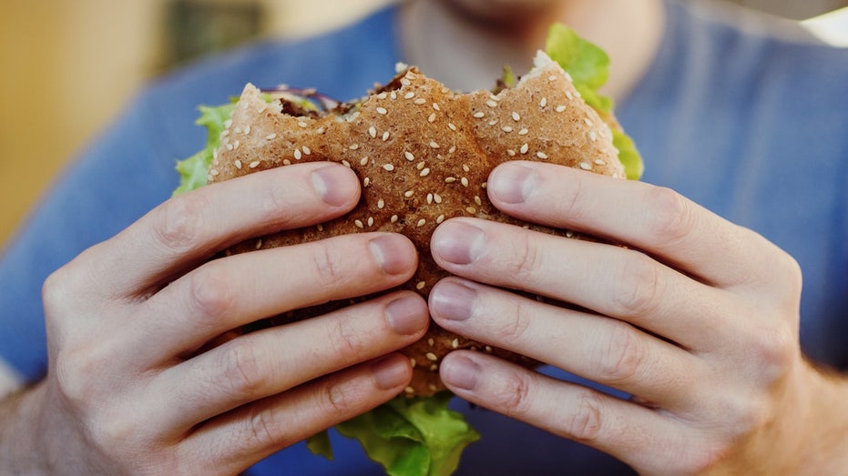 man-dies-hours-after-eating-burger-as-researchers-confirm-fatal-allergy