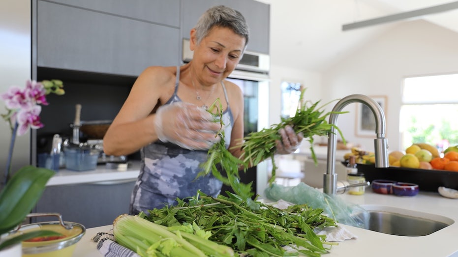 why-‘starving-cancer’-could-be-key-to-slowing-disease-growth,-according-to-doctors