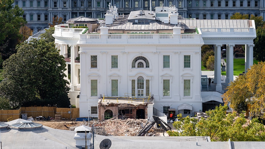 trump-taps-new-architect-to-reshape-white-house-as-$300m-ballroom-build-accelerates
