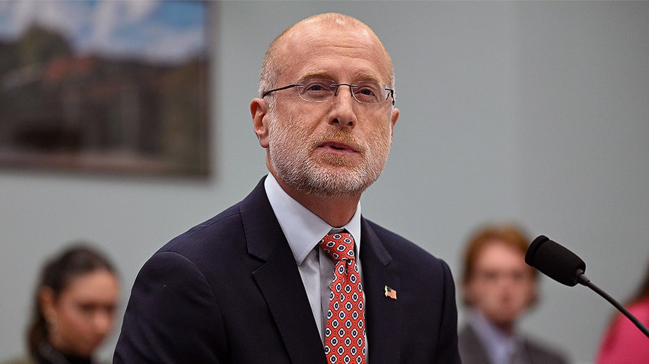 mike-davis:-the-rules-governing-local-tv-are-older-than-the-internet.-that’s-insane