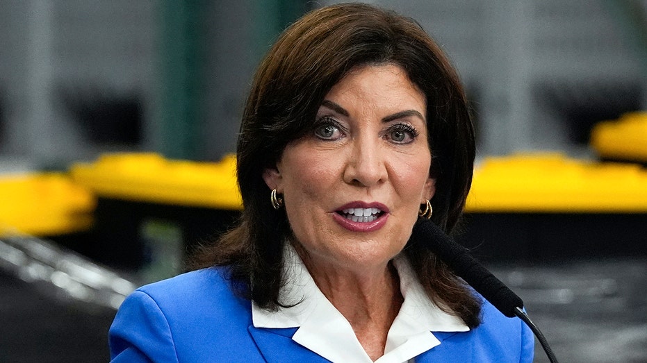 ny-gov.-hochul-to-sign-bill-to-legalize-physician-assisted-suicide:-‘who-am-i-to-deny-you?’