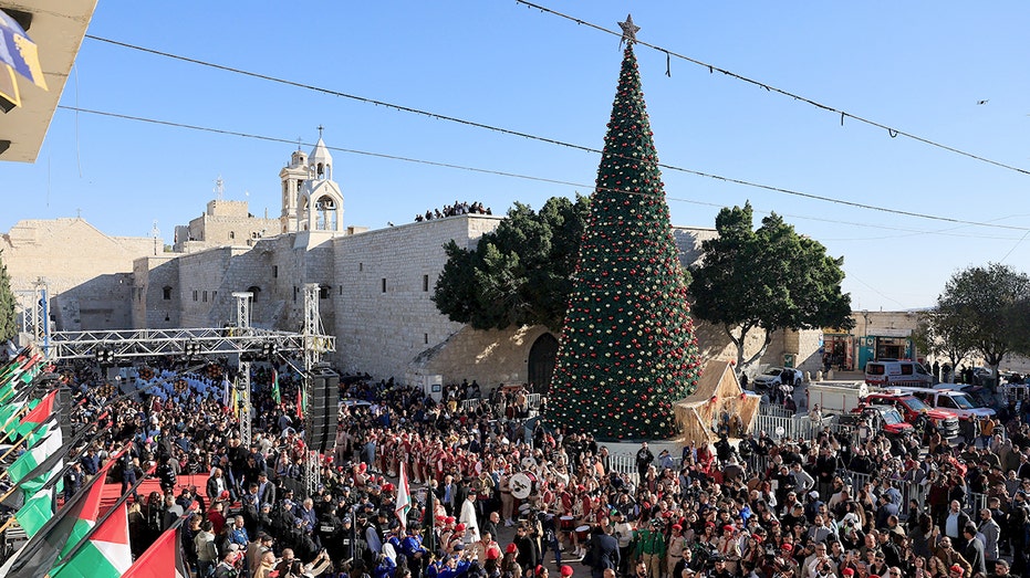 christmas-spirit-returns-to-jesus’-birthplace-after-more-than-two-years-of-war