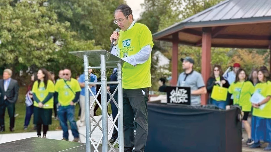 standing-up-to-antisemitic-mobs-shouldn’t-land-you-in-prison