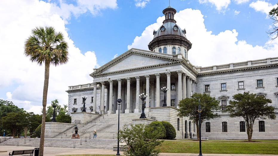 south-carolina-gop-lawmakers-introduce-bill-to-criminalize-abortion-as-murder