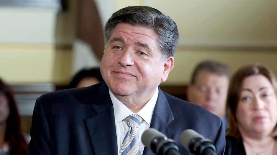 illinois-gov-pritzker-donates-$5m-to-super-pac-backing-lieutenant-governor’s-senate-campaign