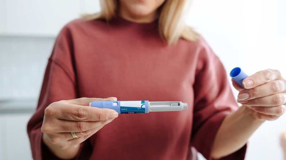 are-peptides-the-fountain-of-youth?-doctors-warn-hype-may-outpace-science