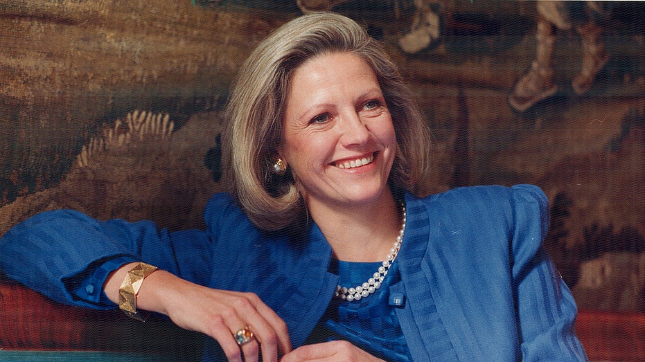 anna-murdoch-mann,-author-and-philanthropist,-dead-at-81