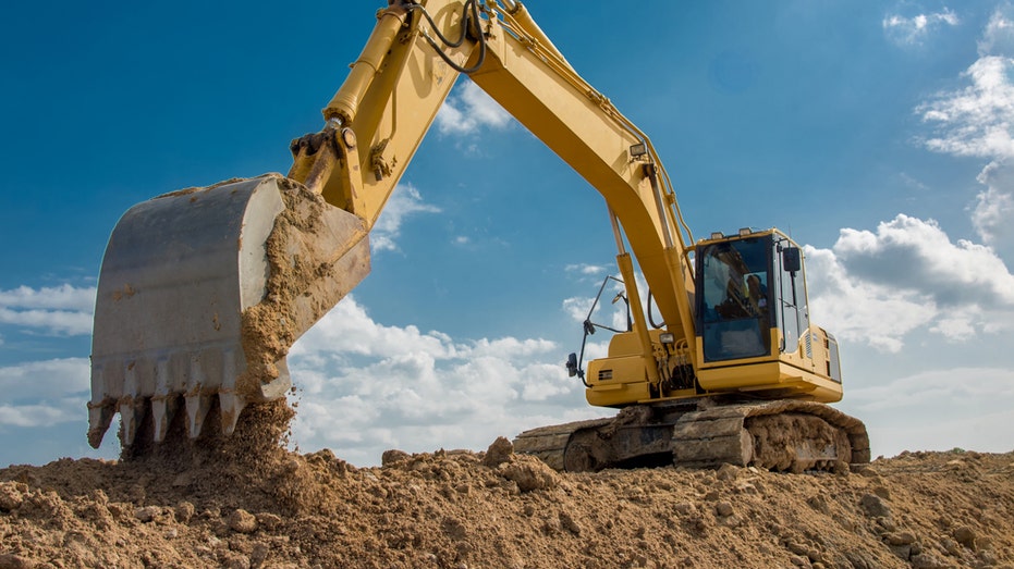 trump’s-economic-wins-cancel-out-biden’s-losses-in-latest-jobs-report