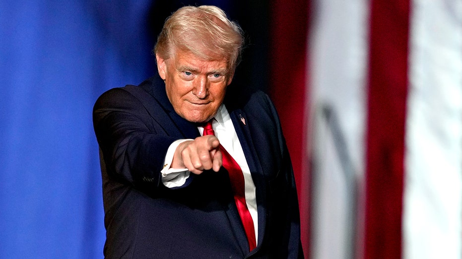 trump-reveals-his-‘new-hero’-supreme-court-justice-after-tariffs-ruling