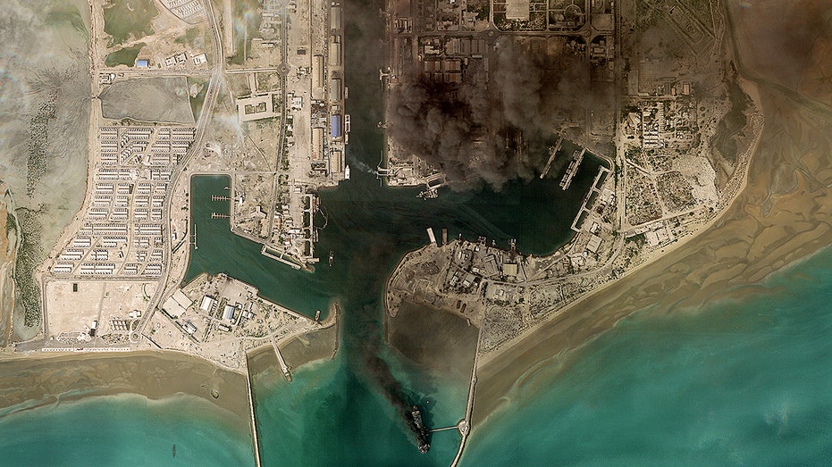 fires-rage-at-iran’s-bandar-abbas-naval-headquarters,-strait-of-hormuz-traffic-stalled